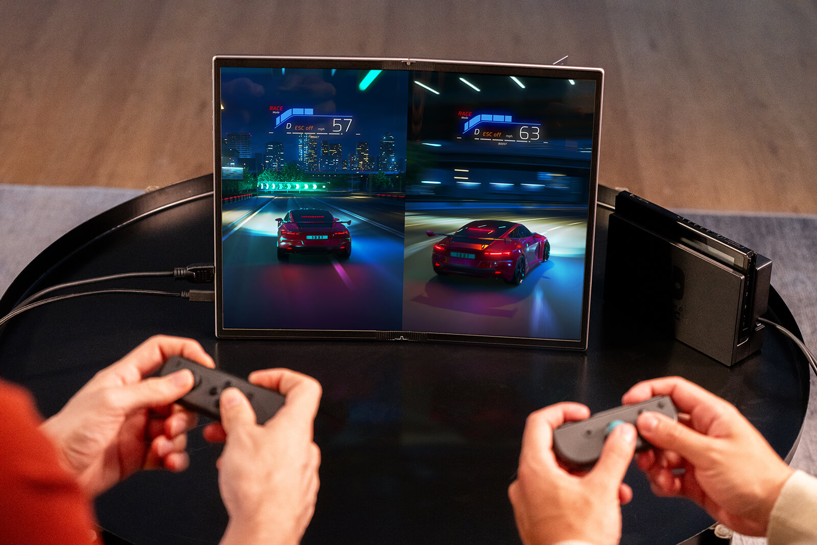 ASUS ZenScreen Fold OLED MQ17QH