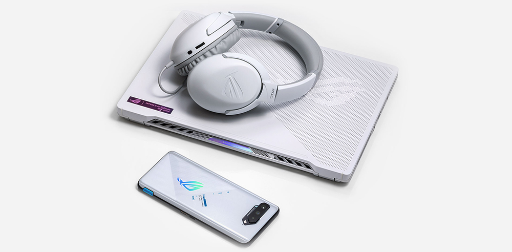 ROG Strix Go Core Moonlight White